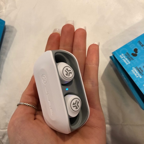 JLAB Go Air - Picture 2 of 3